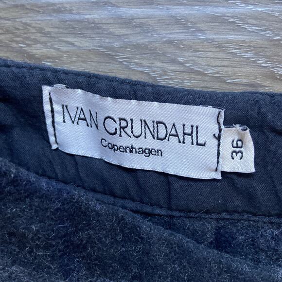 Ivan Grundahl Asymmetrical Balloon Skirt Sz 36 Black Gray Plaid Wool High Waist - Picture 7 of 12